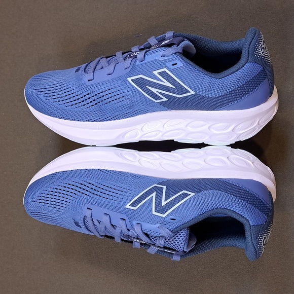 New Balance Fresh Foam 520 v9 Sneaker - Color: Blue / White - Size: Women 8.5 - Picture 6 of 9